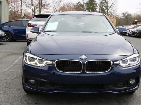 Used 2018 BMW 320i xDrive Sedan image 2
