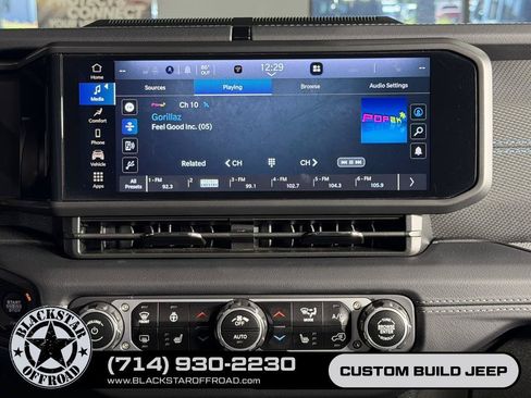 Used 2025 Jeep Wrangler Unlimited Rubicon 4xe w/ Safety Group AWD/4WD image 29