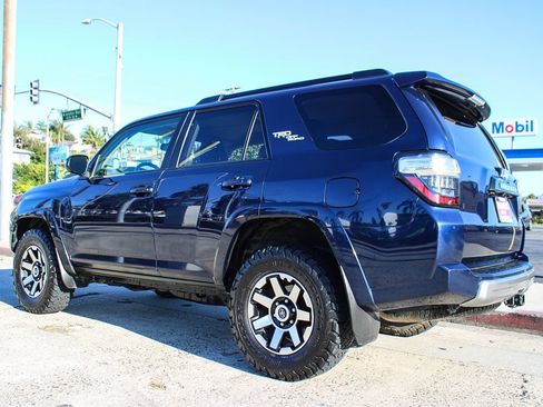 Used 2022 Toyota 4Runner TRD Off-Road AWD/4WD image 3