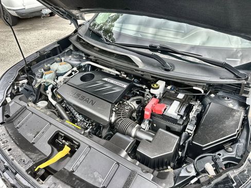 Used 2023 Nissan Rogue S image 28