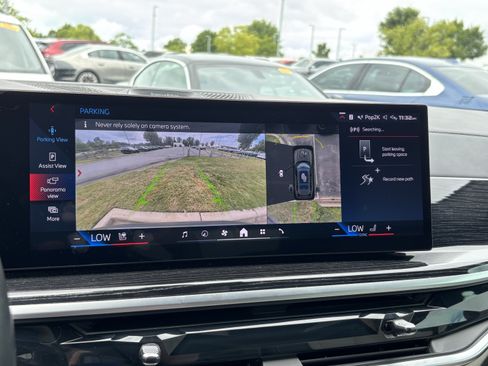 Used 2024 BMW X7 M60i w/ Executive Package AWD/4WD image 25