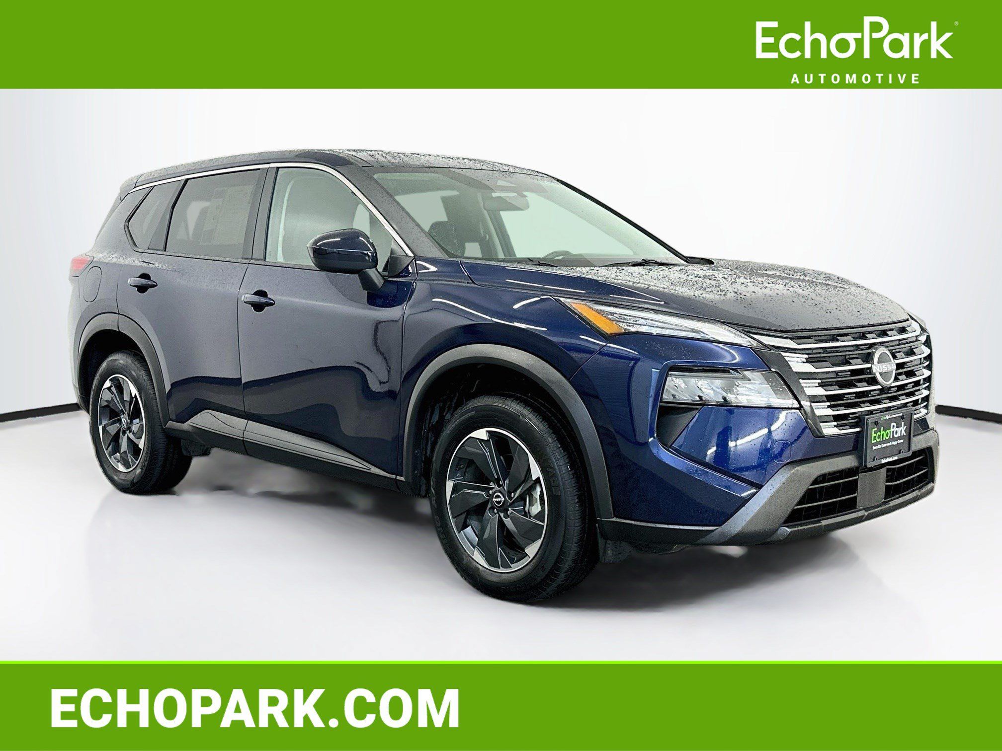 Used 2025 Nissan Rogue SV AWD/4WD image 1