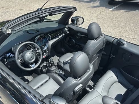 Used 2023 MINI Cooper S FWD image 9
