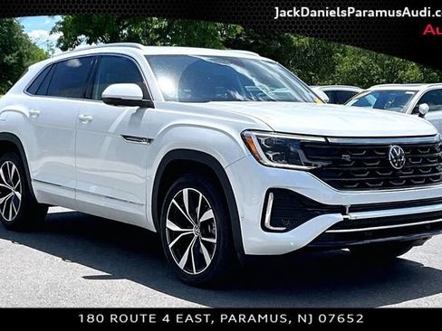 Used 2024 Volkswagen Atlas Cross Sport SEL Premium R-Line AWD/4WD image 9
