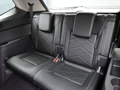 Used 2024 Volkswagen Atlas SE AWD/4WD image 30