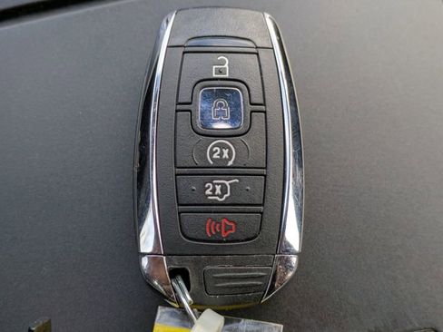 Used 2019 Lincoln Nautilus Reserve image 28