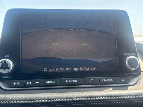 Certified 2025 Nissan Rogue SV FWD image 41