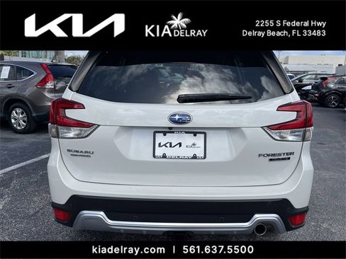 Used 2023 Subaru Forester Touring image 4