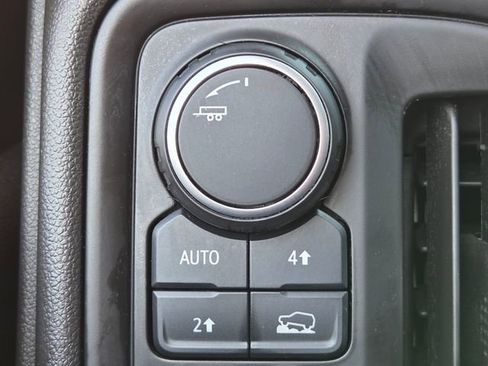 Used 2022 Chevrolet Silverado 1500 W/T w/ Trailering Package image 9