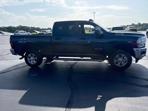 Used 2024 RAM 2500 Big Horn w/ Level 2 Equipment Group AWD/4WD image 8