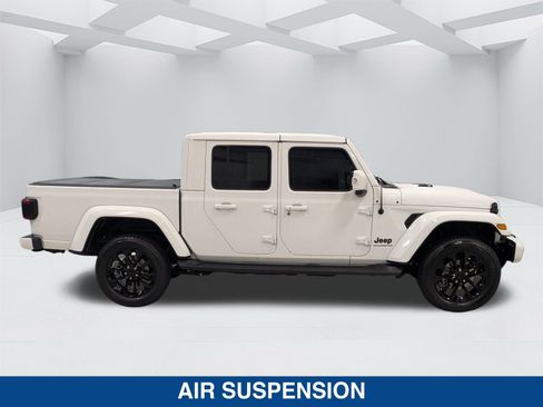Used 2023 Jeep Gladiator Overland image 3