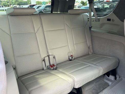 Used 2025 Cadillac Escalade ESV Sport Platinum AWD/4WD image 13