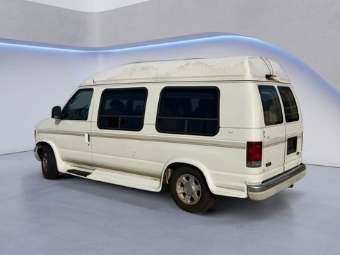 Used 2004 Ford E-150 and Econoline 150 RWD image 3