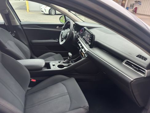 Used 2022 Kia K5 LXS image 17