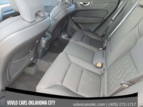 Used 2026 Volvo XC60 B5 Plus w/ Protection Package Premier AWD/4WD image 30