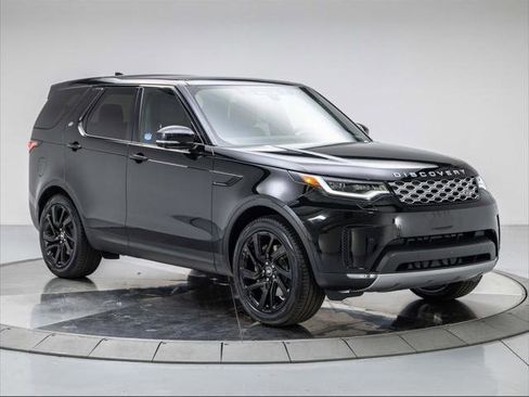New 2025 Land Rover Discovery S image 7