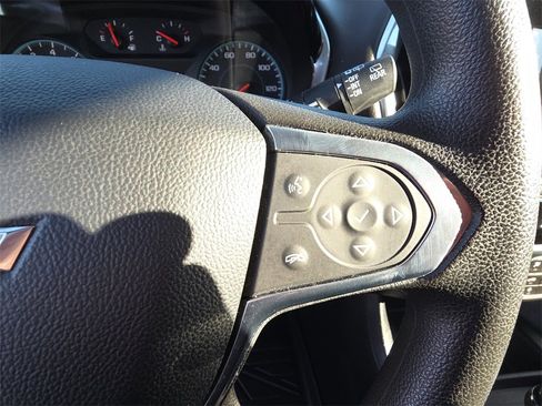 Used 2020 Chevrolet Traverse LS image 19