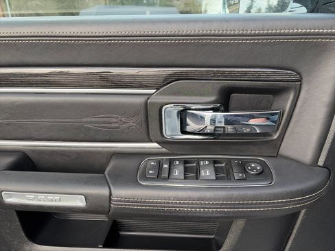 Used 2014 RAM 2500 Longhorn image 41