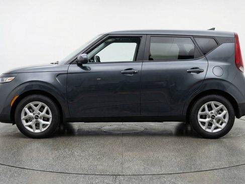 Used 2025 Kia Soul LX w/ LX Technology Package FWD image 5
