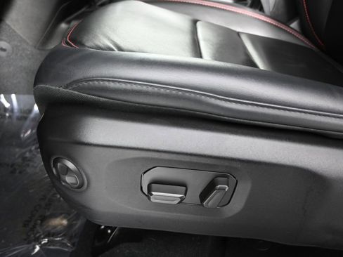 Used 2024 Jeep Wrangler Unlimited Rubicon AWD/4WD image 22