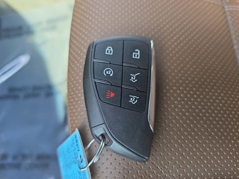 Used 2025 Chevrolet Tahoe High Country image 37