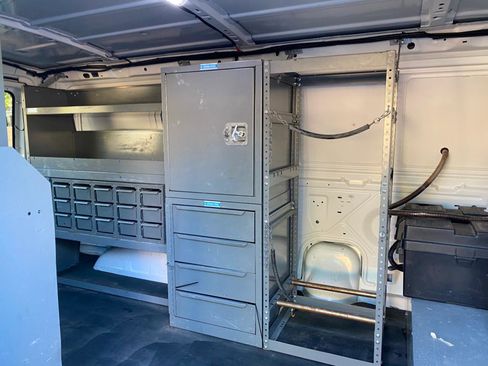 Used 2013 Ford E-250 and Econoline 250 w/ PWR Group image 29