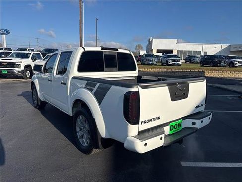 Used 2021 Nissan Frontier SV image 9