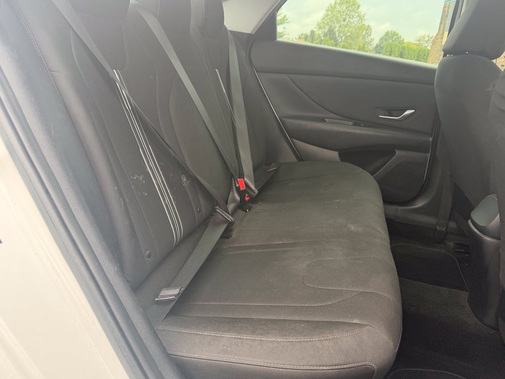 Used 2023 Hyundai Elantra SEL w/ Convenience Package FWD image 12