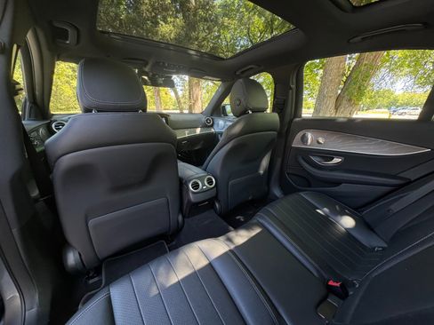 Used 2021 Mercedes-Benz E 350 4MATIC Sedan w/ Premium Package image 47