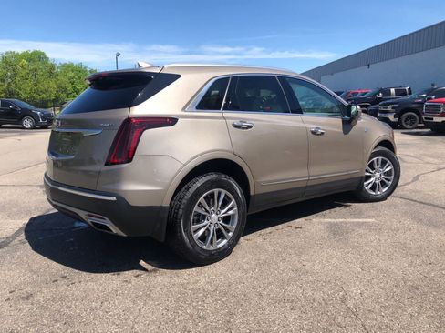 Used 2023 Cadillac XT5 Premium Luxury AWD/4WD image 2