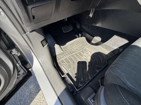 Used 2018 Mitsubishi Eclipse Cross SE image 19