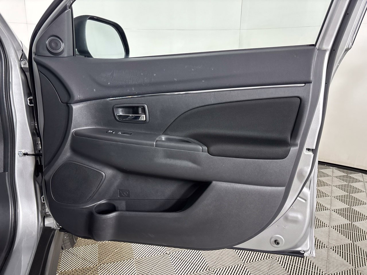 Used 2025 Mitsubishi Outlander Sport ES AWD/4WD image 26