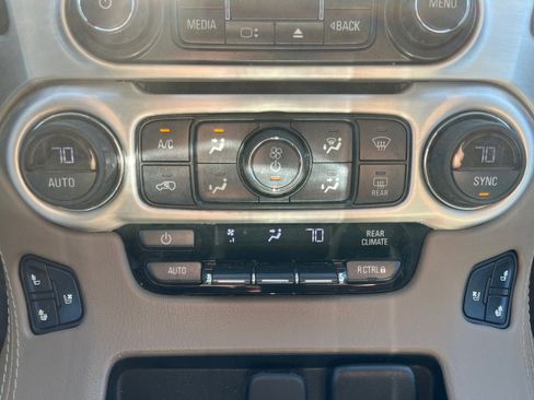 Used 2019 GMC Yukon XL SLT w/ Open Road Package image 16