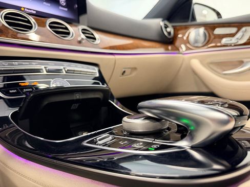 Used 2018 Mercedes-Benz E 300 image 41