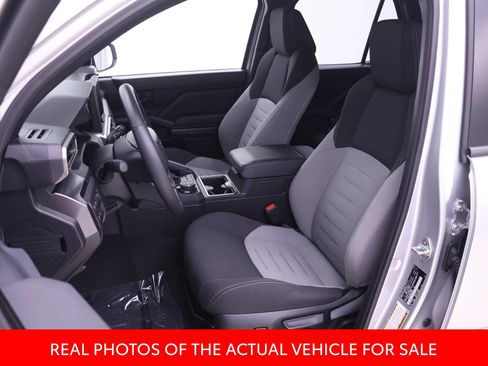 Used 2025 Toyota 4Runner TRD Off-Road AWD/4WD image 3
