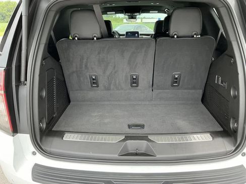 Used 2024 Chevrolet Tahoe Premier image 15