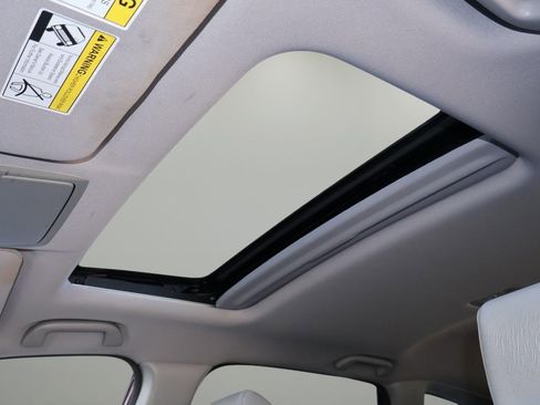 Used 2018 Honda CR-V Touring image 28