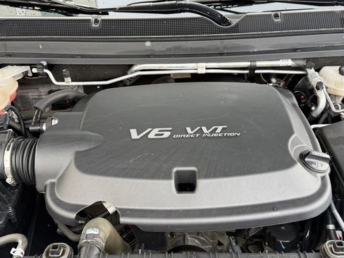 Used 2022 GMC Canyon Denali image 8