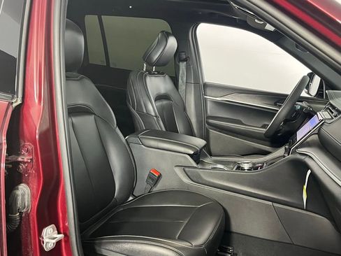 Used 2025 Jeep Grand Cherokee Limited 4xe image 30