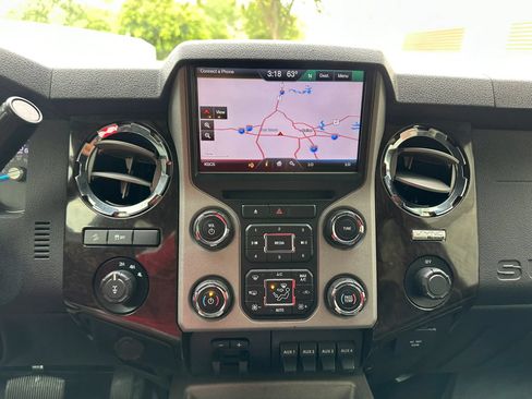 Used 2013 Ford F250 Platinum w/ FX4 Off Road Pkg AWD/4WD image 47