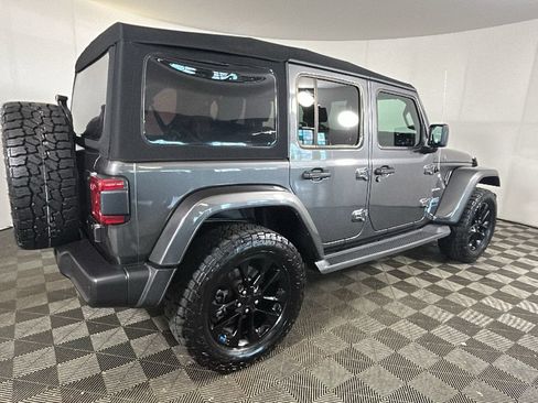 Used 2023 Jeep Wrangler Unlimited Sahara AWD/4WD image 3