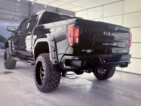 Used 2021 GMC Sierra 1500 AT4 w/ AT4 Value Package AWD/4WD image 8