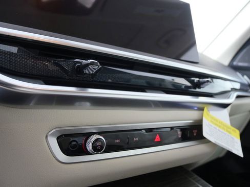 Used 2026 BMW X7 xDrive40i image 22