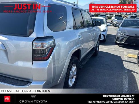 Used 2015 Toyota 4Runner SR5 Premium RWD image 2