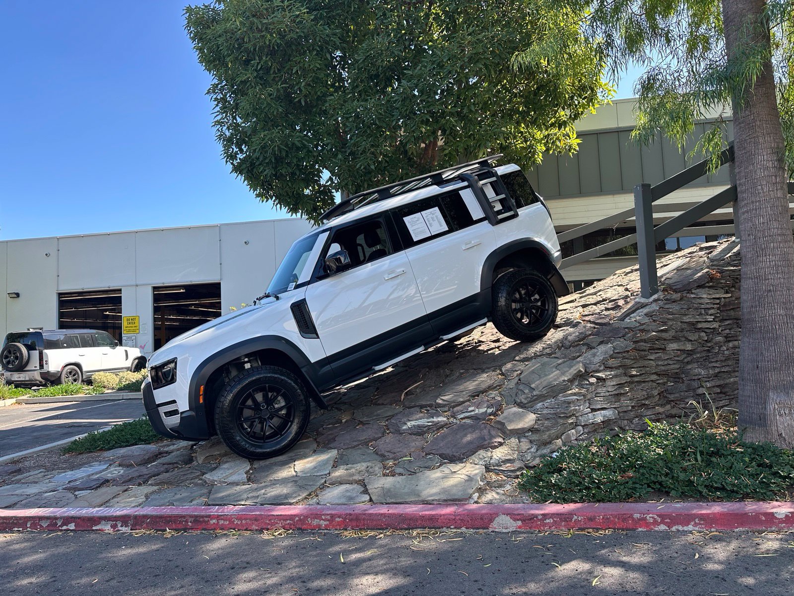 Used 2023 Land Rover Defender 110 S AWD/4WD image 29