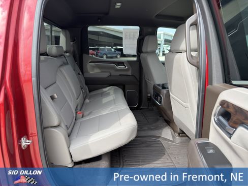 Used 2025 GMC Sierra 1500 SLT w/ SLT Premium Plus Package AWD/4WD image 17
