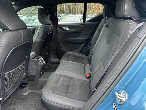 Certified 2023 Volvo XC40 Recharge Ultimate w/ Protection Package Premier image 15