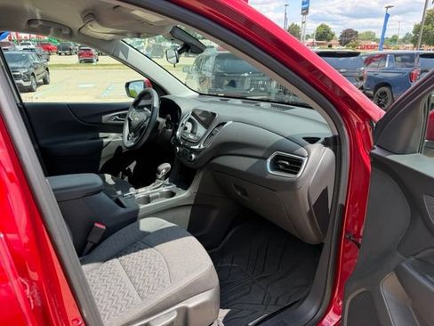 Used 2023 Chevrolet Equinox LT AWD/4WD image 15