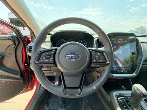 Used 2024 Subaru Crosstrek 2.5i Limited w/ Crosstrek Mirror Package AWD/4WD image 19