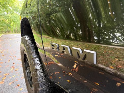 Used 2019 RAM 1500 Sport w/ Level 2 Equipment Group image 11